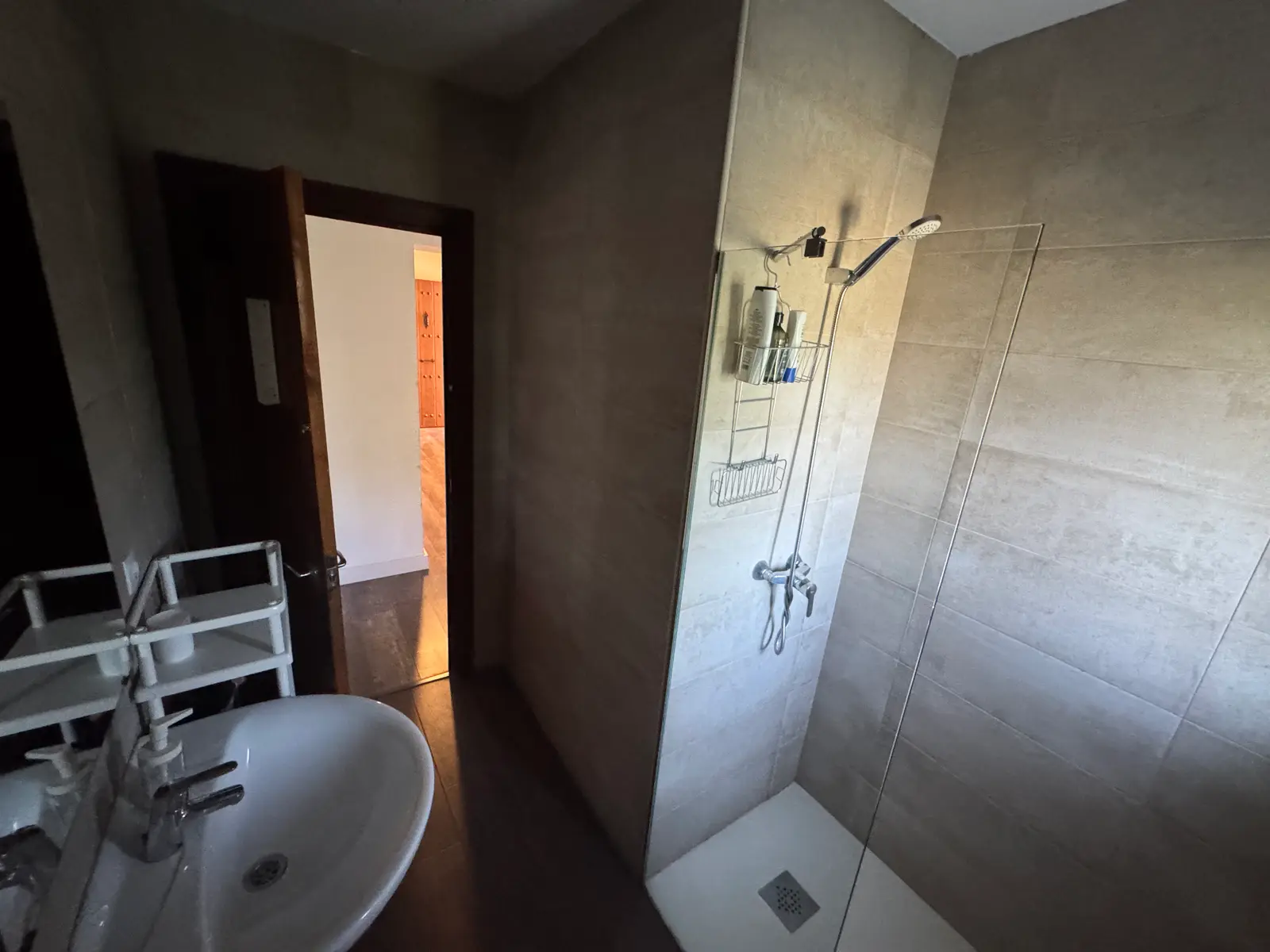 Baño con ducha